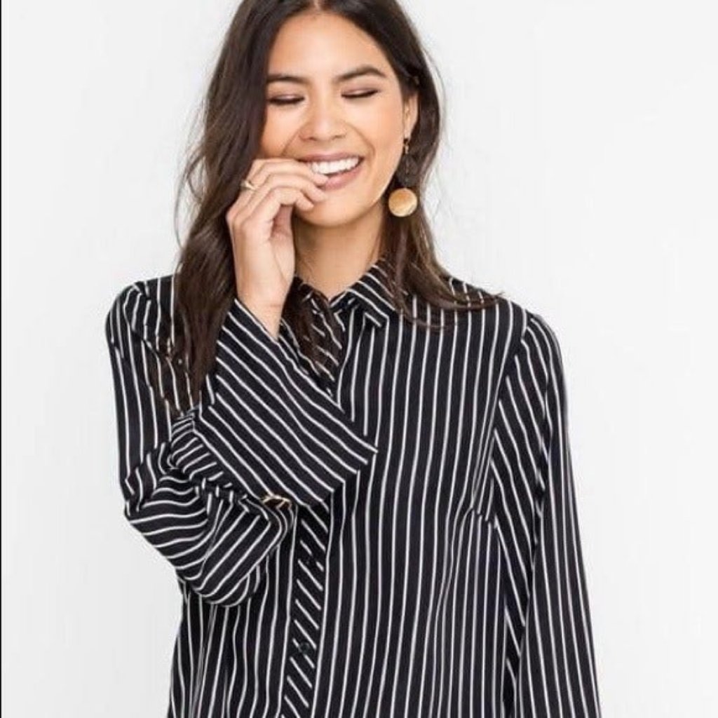 Lush Womens Black Wide Sleeve Button Shirt Medium